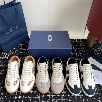 Sneakers listing photograph